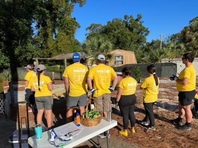 Volunteers at Arc Gateway